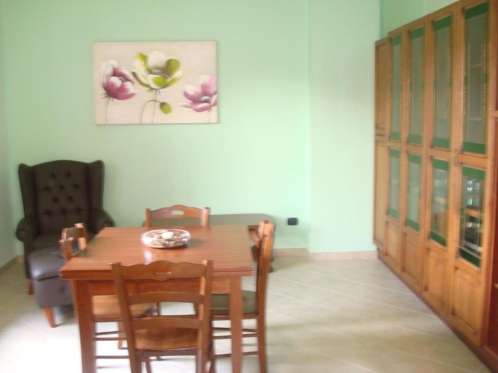Pinus Rooms Benevento Habitación foto