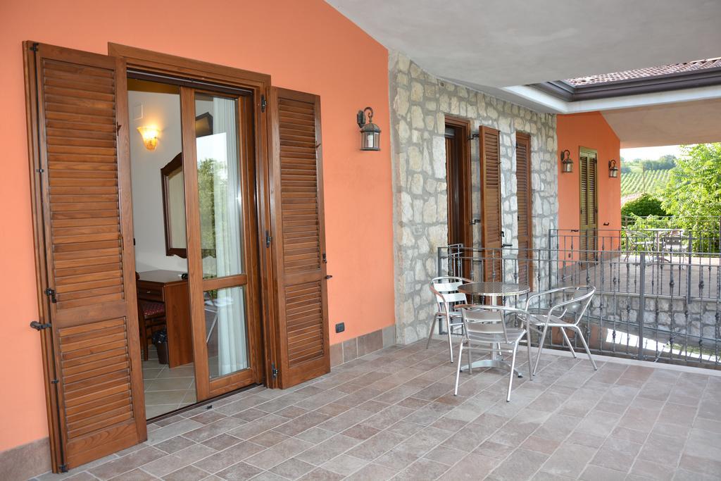 Pinus Rooms Benevento Exterior foto