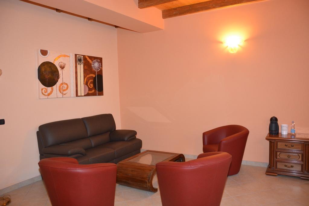 Pinus Rooms Benevento Exterior foto
