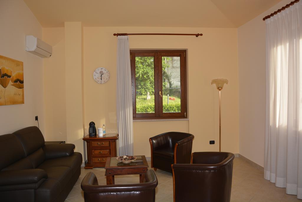 Pinus Rooms Benevento Exterior foto